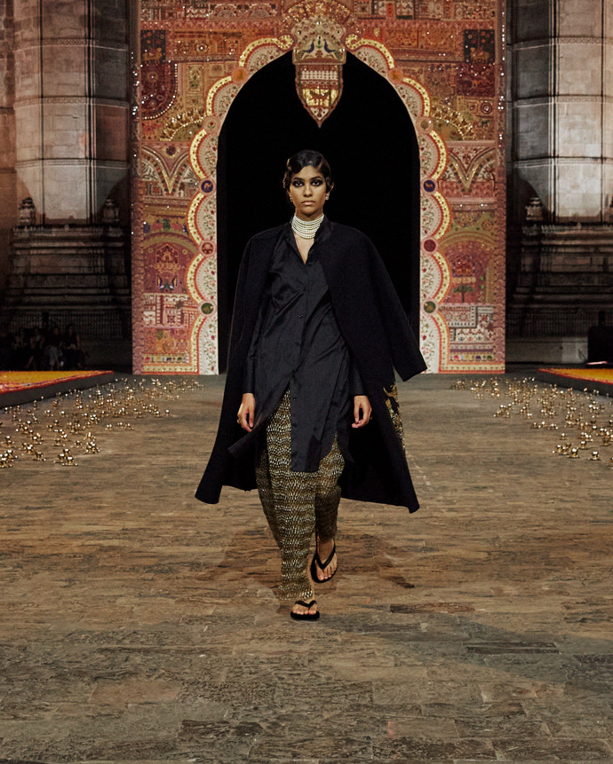 Prohlédněte si kolekci Dior Fall 2023...
Prohlédněte si kolekci Dior Fall 2023...