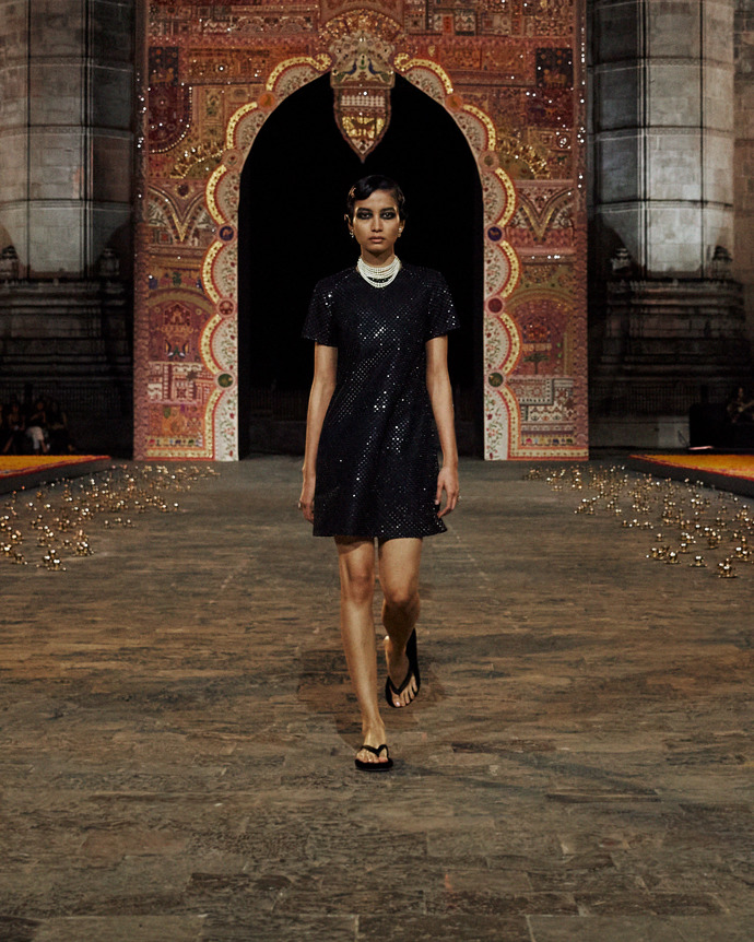 Prohlédněte si kolekci Dior Fall 2023...
Prohlédněte si kolekci Dior Fall 2023...
