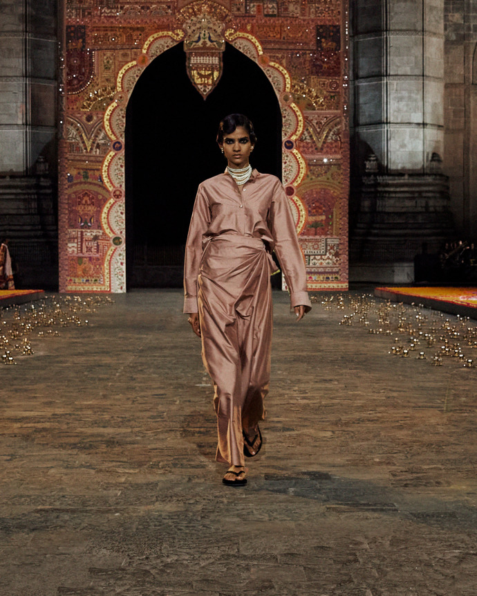 Prohlédněte si kolekci Dior Fall 2023...
Prohlédněte si kolekci Dior Fall 2023...