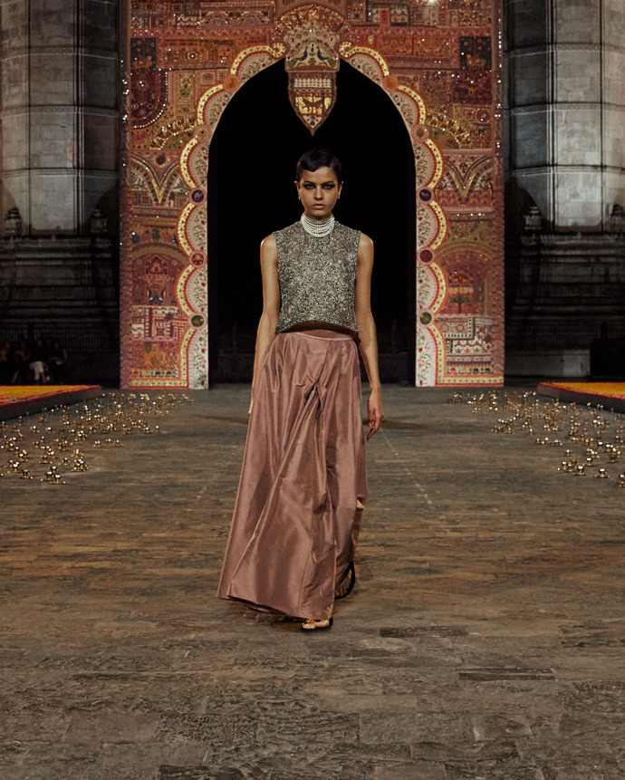 Prohlédněte si kolekci Dior Fall 2023...
Prohlédněte si kolekci Dior Fall 2023...
