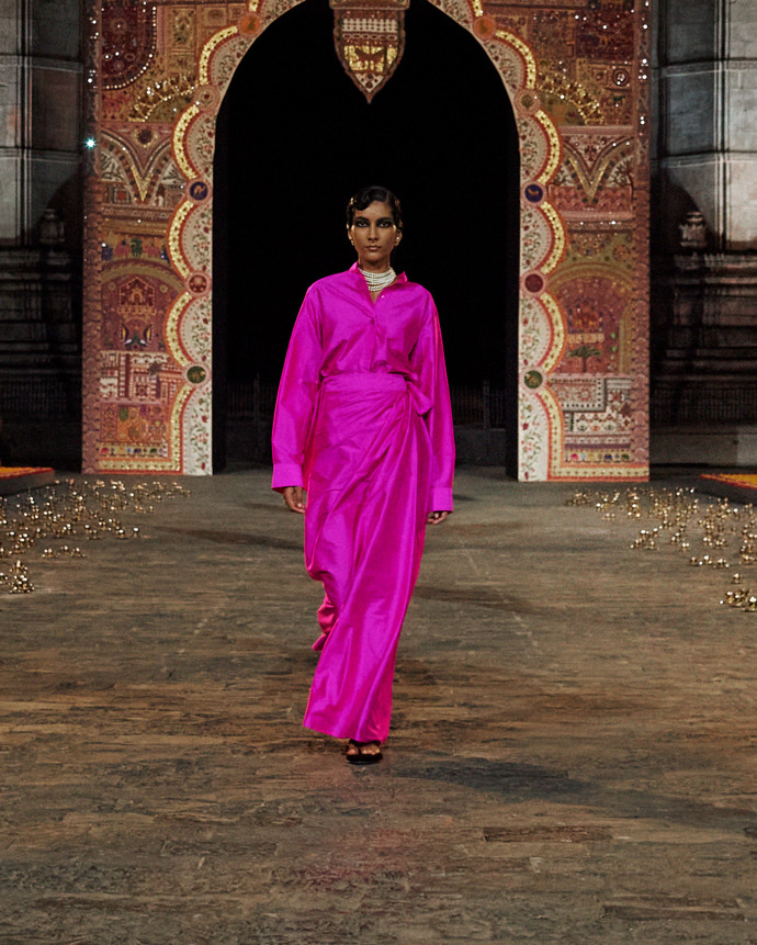 Prohlédněte si kolekci Dior Fall 2023...
Prohlédněte si kolekci Dior Fall 2023...