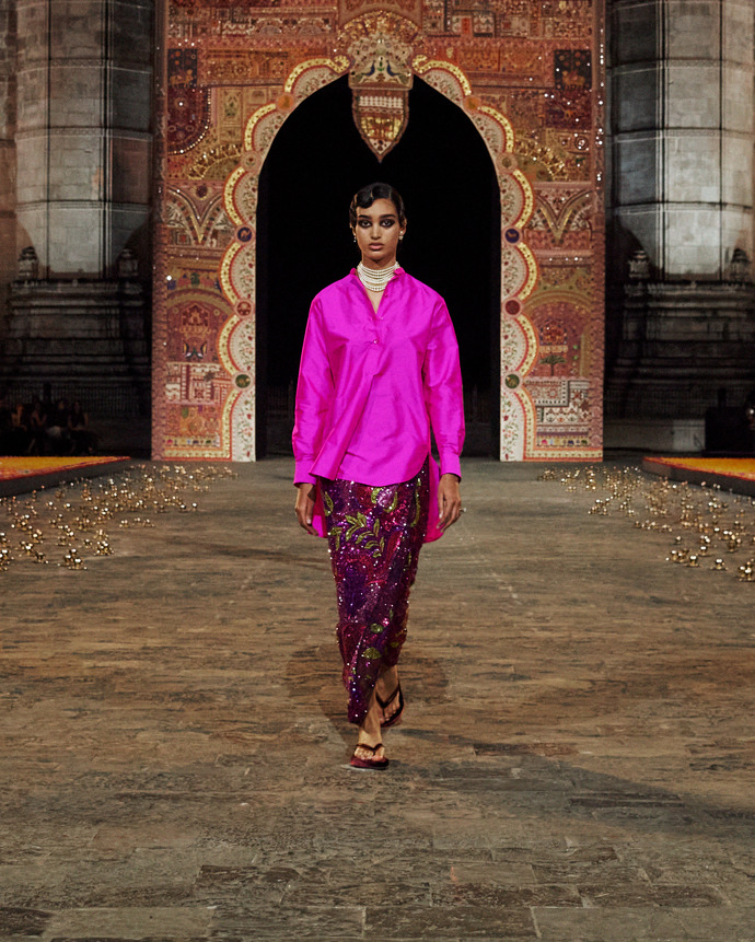 Prohlédněte si kolekci Dior Fall 2023...
Prohlédněte si kolekci Dior Fall 2023...