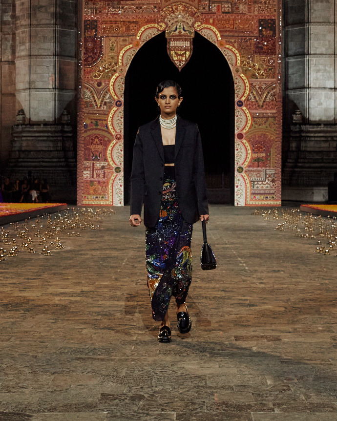 Prohlédněte si kolekci Dior Fall 2023...
Prohlédněte si kolekci Dior Fall 2023...