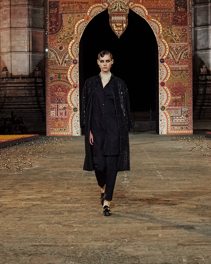 Prohlédněte si kolekci Dior Fall 2023...
Prohlédněte si kolekci Dior Fall 2023...
