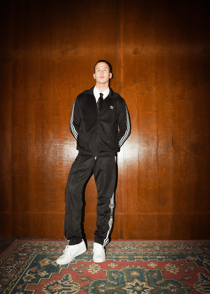 Prohlédněte si lookbook adidas Originals, který na Mercedes-Benz Prague Fashion Weeku vznikl...
