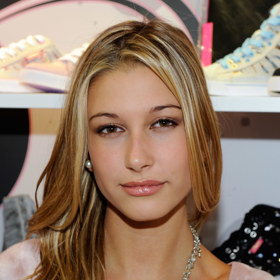  

Hailey Bieber
