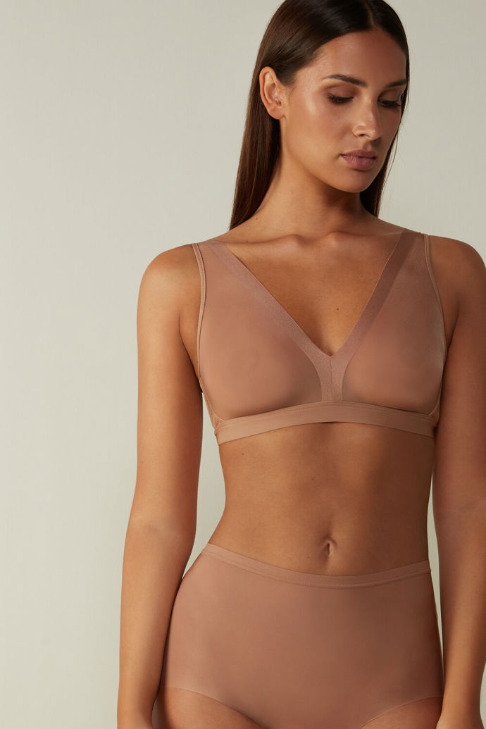  

Trojúhelníková podprsenka Lara Invisible Touch, 849 Kč, Intimissimi
