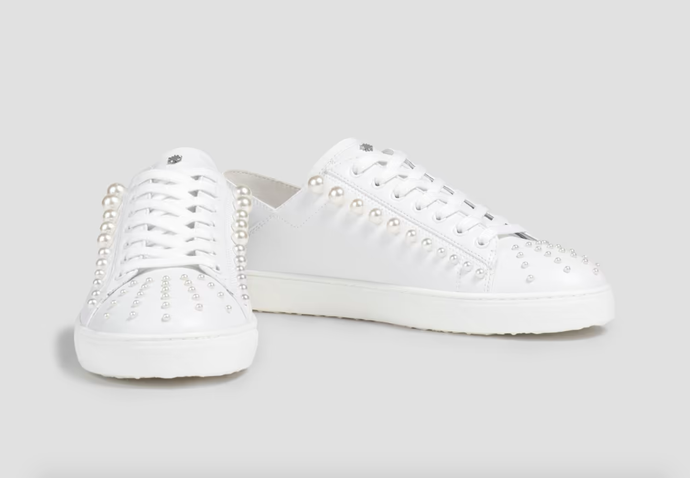  

Tenisky s perlami, 4469 Kč, Stuart Weitzman, prodává theoutnet.com
