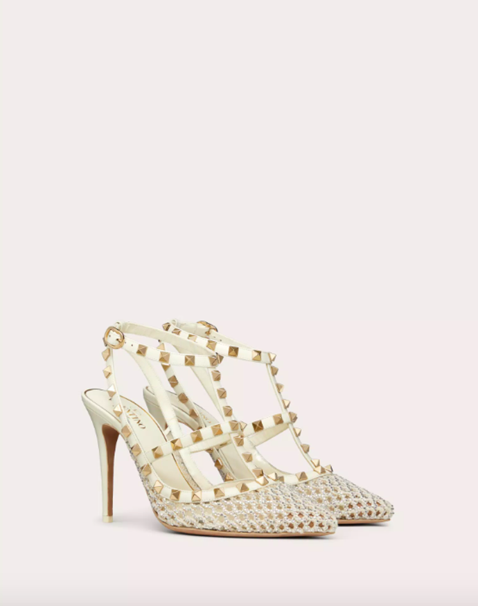  

Lodičky Rockstud Mesh Pump with crystals and straps, 29 900 Kč, Valentino Garavani 
