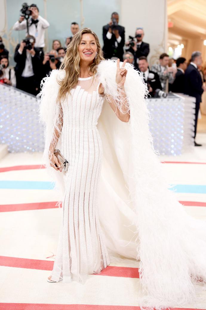 Gisele Bündchen v šatech CHANEL Spring 2007 Couture
