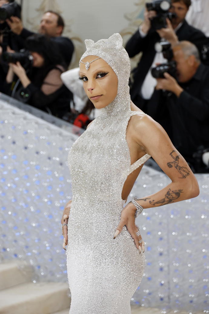 Doja Cat a róba Oscar de la Renta
