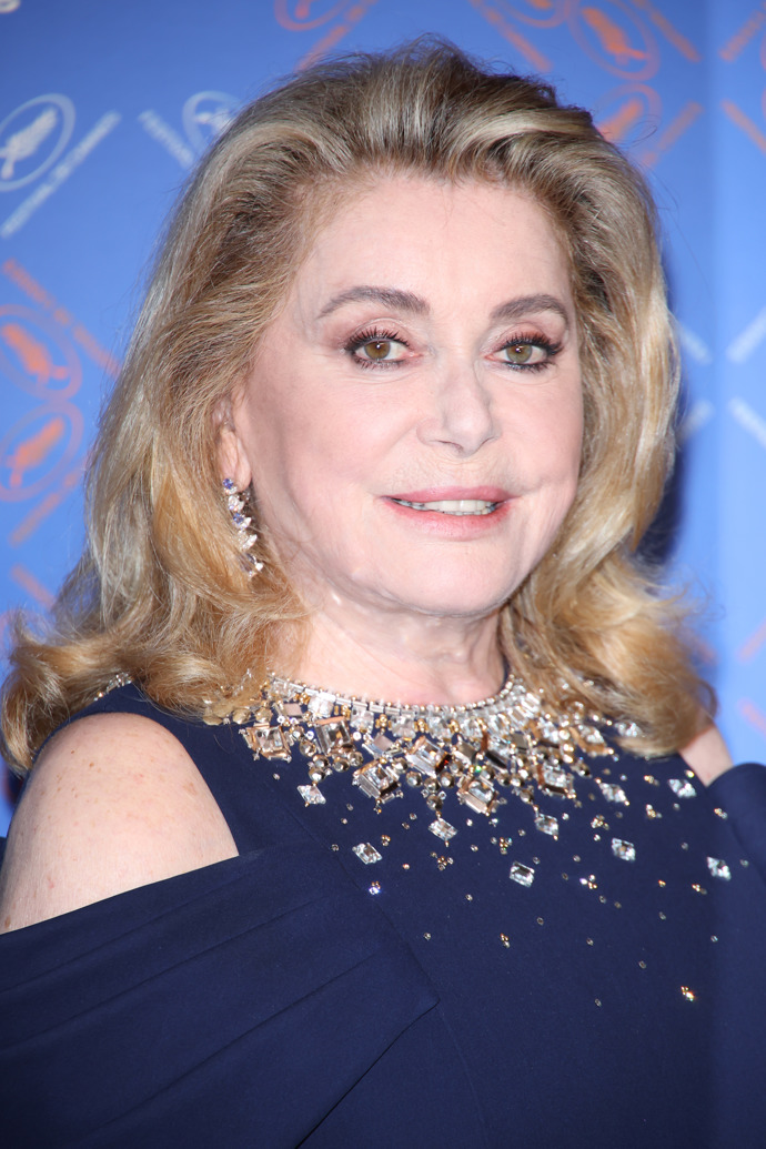  

Catherine Deneuve  na 76. filmovém festivalu v Cannes 

