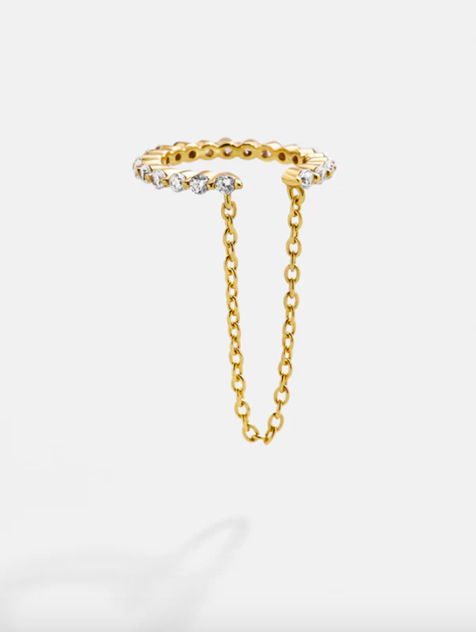  

Kate 18K Gold Ear Cuff, 950 Kč, BaubleBar
