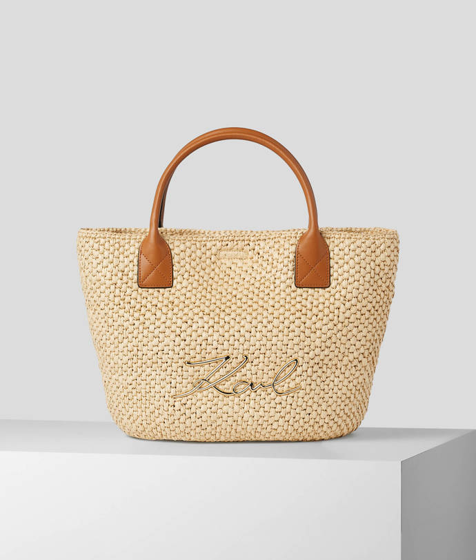  

 

Plážová taška K/Signature Large Beach Basket Bag, 5780 Kč, Karl Lagerfeld 
