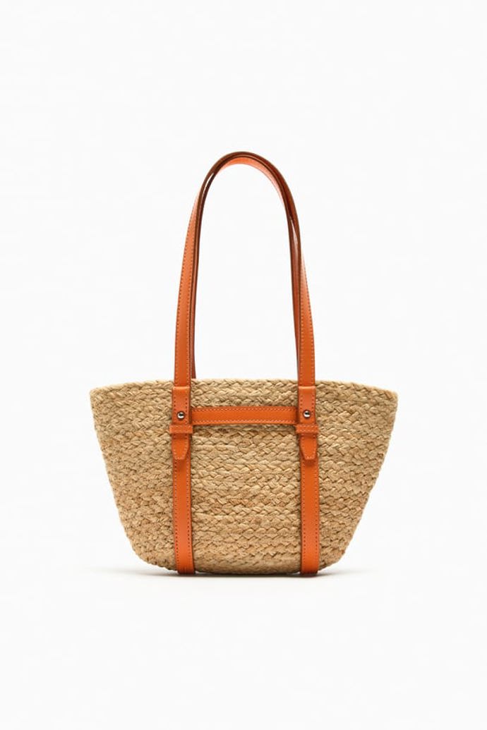  

Plážová taška midi shopper z juty, 549 Kč, Zara

