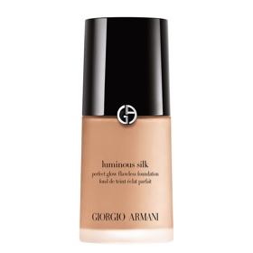 Make-up Luminous Silk Foundation, GIORGIO ARMANI, EXKLUZIVNĚ V DOUGLAS, 1999 KČ
