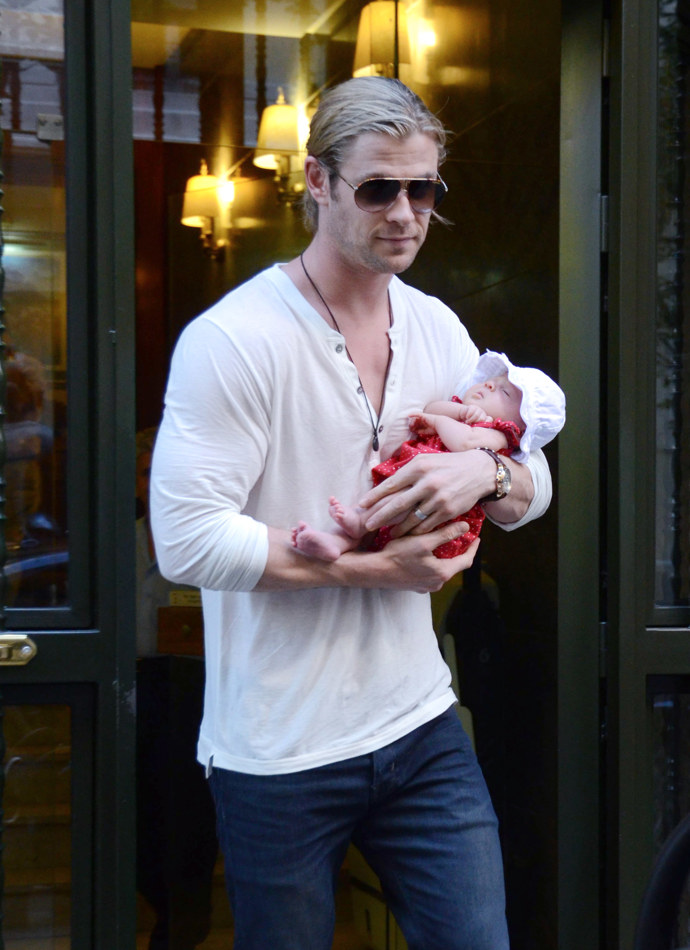  

Chris Hemsworth s dcerou Indiou Rose. 
