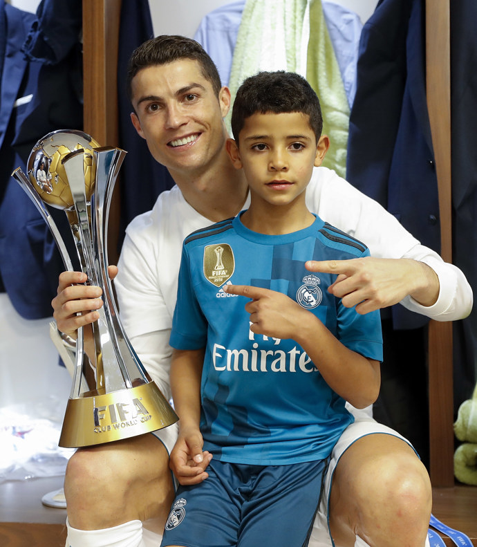  

Cristiano Ronaldo se synem Cristianem Jr. 
