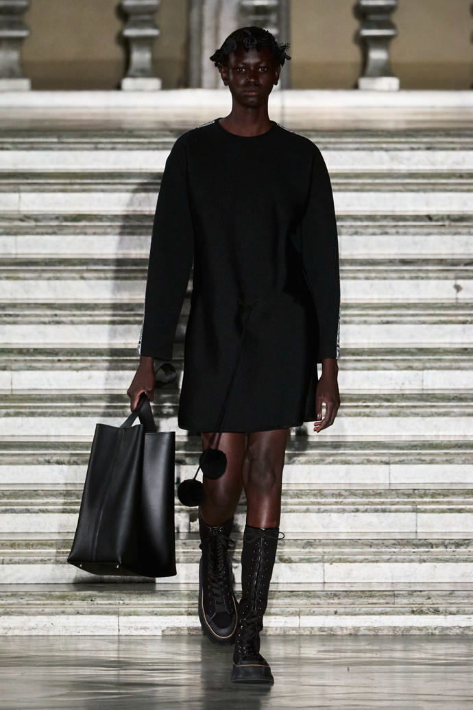 Prohlédněte si kolekci Max Mara Resort 2024...
