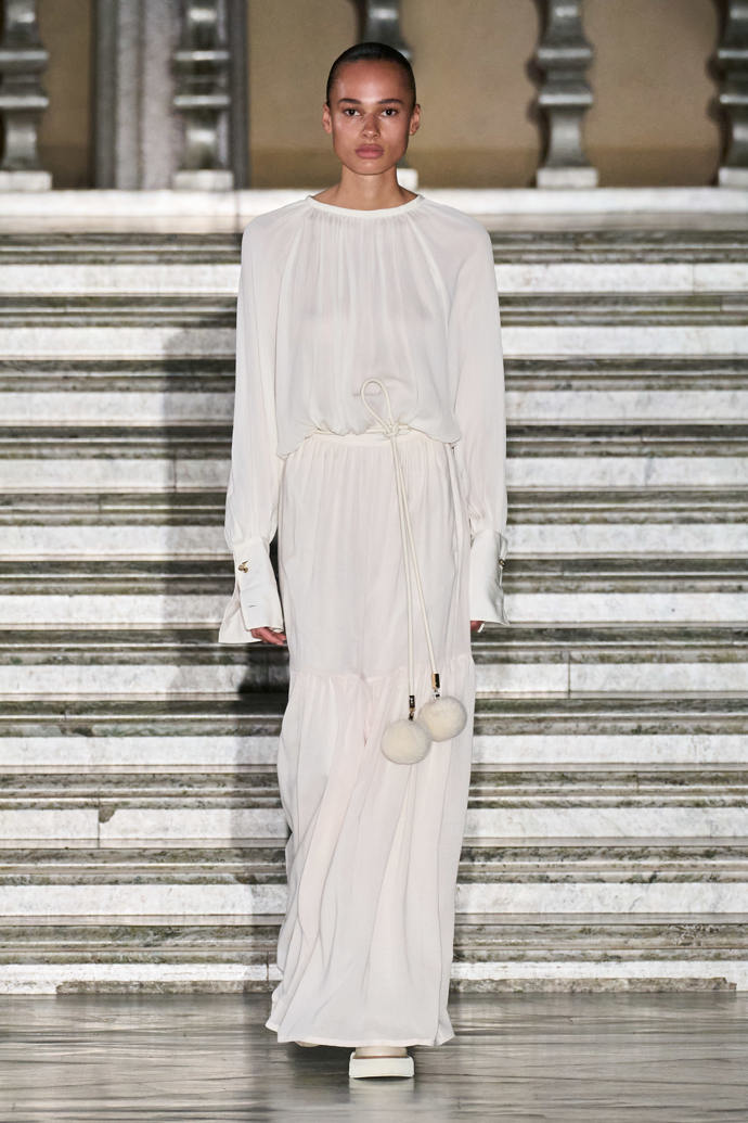Prohlédněte si kolekci Max Mara Resort 2024...
