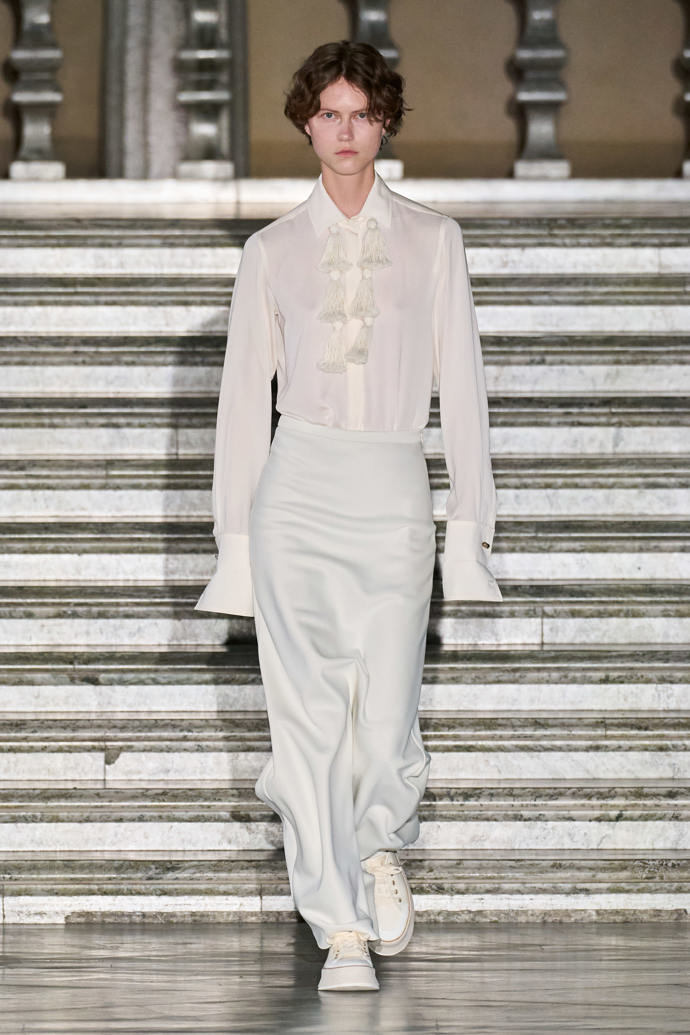 Prohlédněte si kolekci Max Mara Resort 2024...
