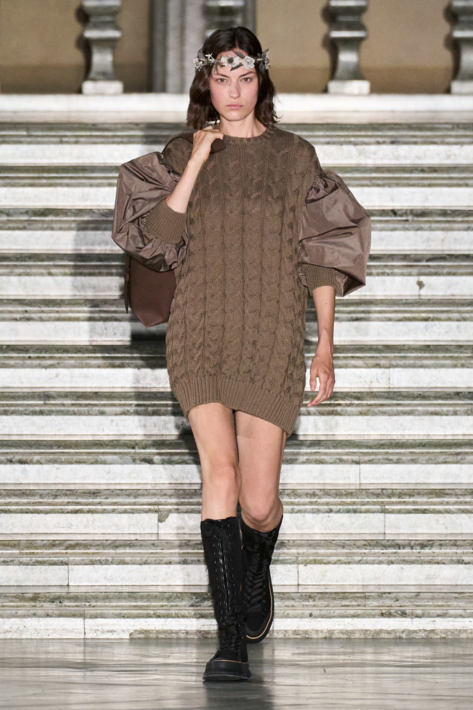 Prohlédněte si kolekci Max Mara Resort 2024...
