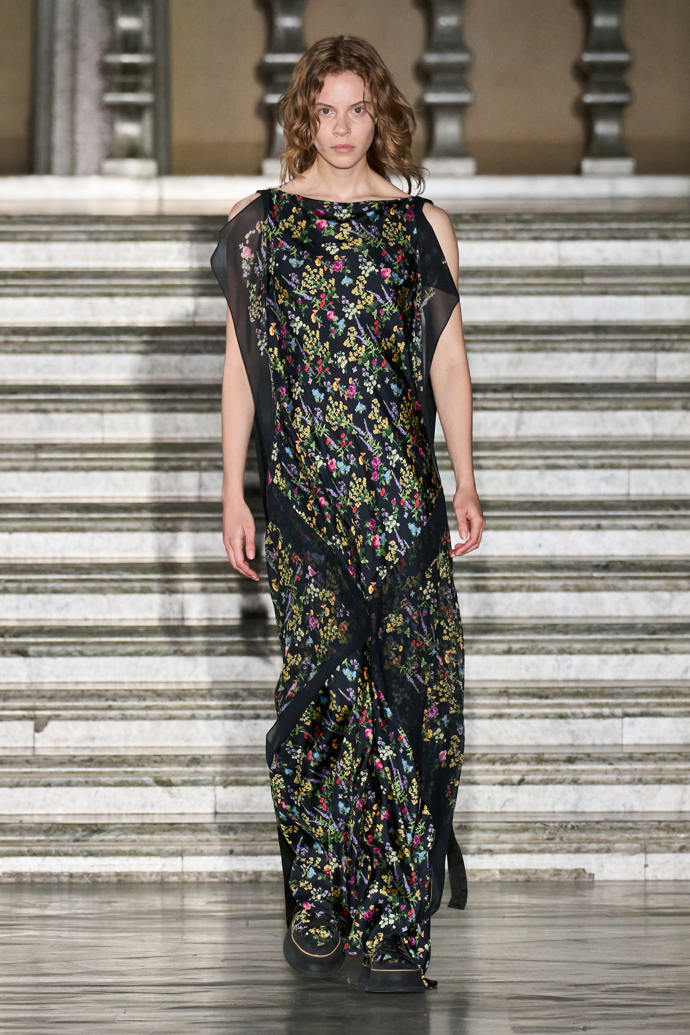 Prohlédněte si kolekci Max Mara Resort 2024...
