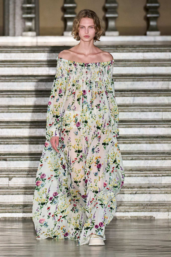 Prohlédněte si kolekci Max Mara Resort 2024...
