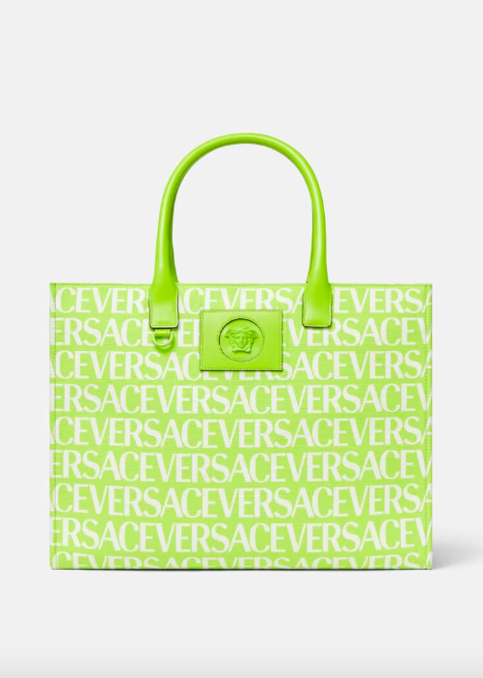  

Plážová taška Versace Allover Large Tote Bag, 29 720 Kč, Versace
