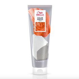 Tónující vlasová maska Color Fresh Mask Peach Blush, 380 Kč, Wella
Tónující vlasová maska Color Fresh Mask Peach Blush, 380 Kč, Wella