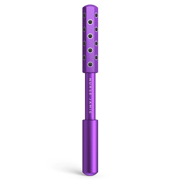 The Nurse Jamie UpLift™ Massaging Beauty Roller, 69 dolarů
