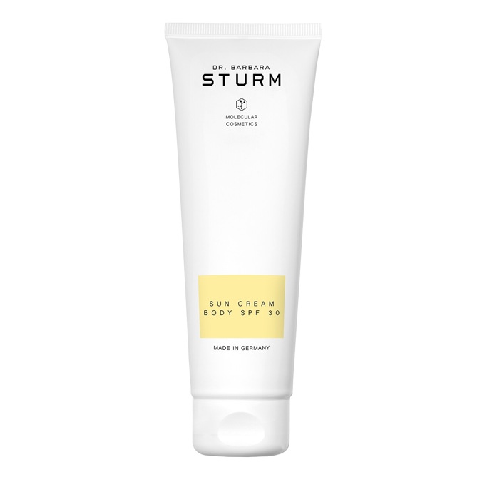  

Ochrana před sluncem Sun Cream Body SPF 30, Dr. Barbara Sturm, 3730 Kč, prodává Sephora
