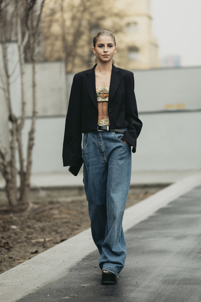  

How to style it: Denimové kalhoty
