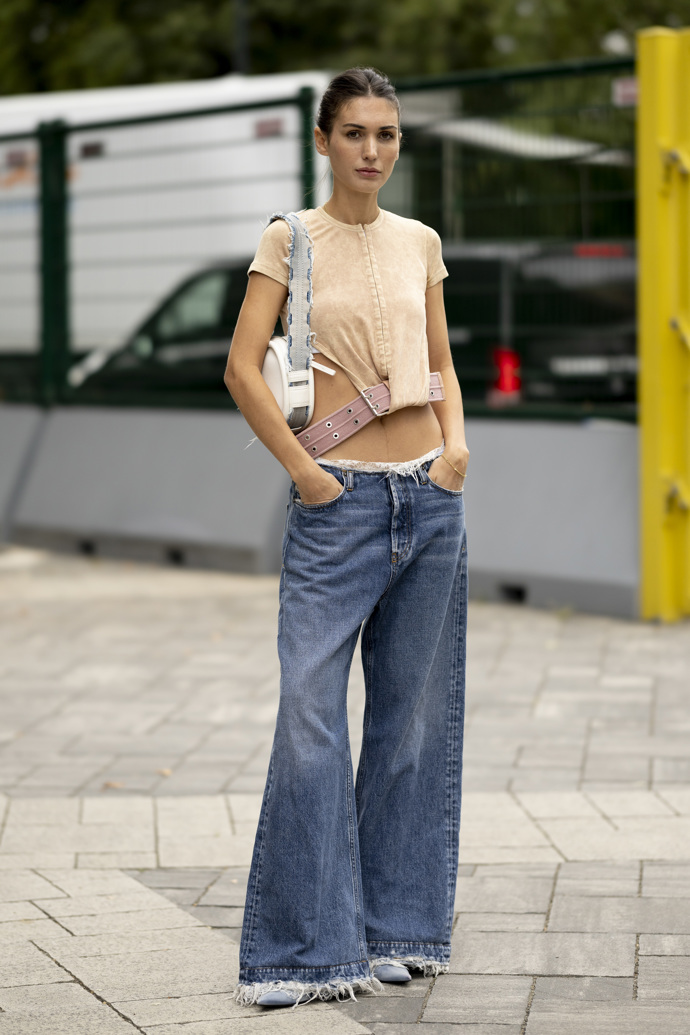  

How to style it: Denimové kalhoty
