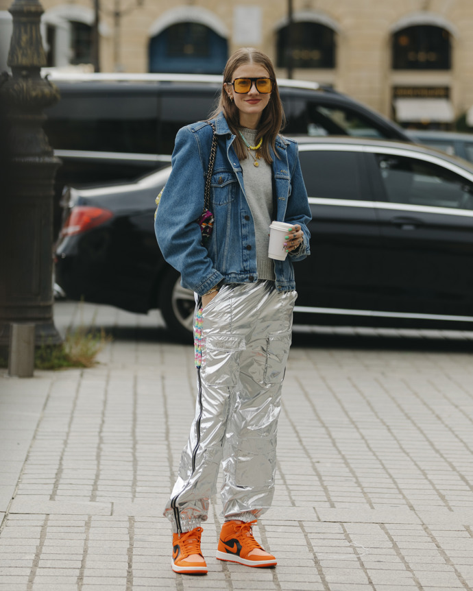  

Sportovní boty ke skutečně každému outfitu. Jak je kombinovat?
