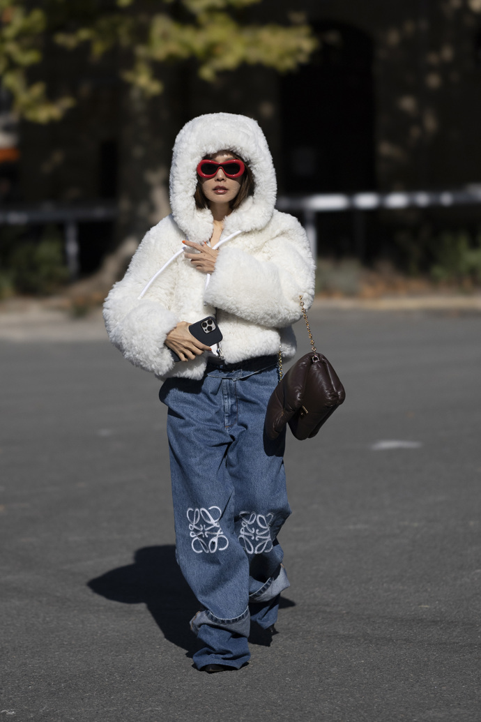  

How to style it: Denimové kalhoty
