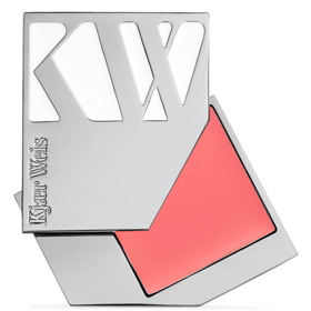 Pro přirozený a svěží ruměnec krémová tvářenka Cream Blush, Kjaer Weis, 1390 Kč
Pro přirozený a svěží ruměnec krémová tvářenka Cream Blush, Kjaer Weis, 1390 Kč