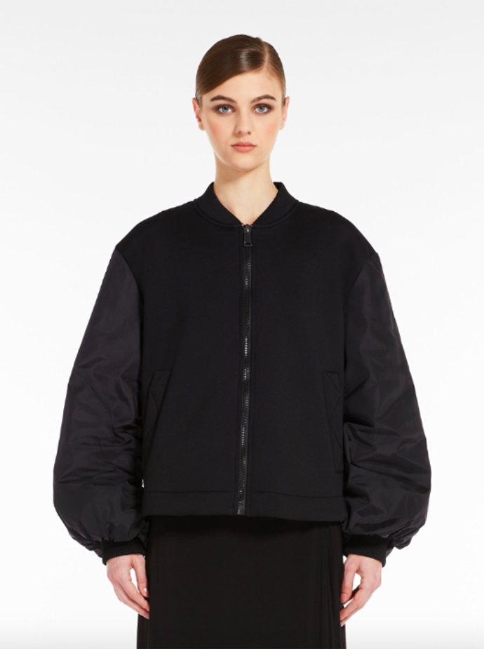  

Flared jersey bomber jacket, Max Mara Weekend, 7200 Kč
