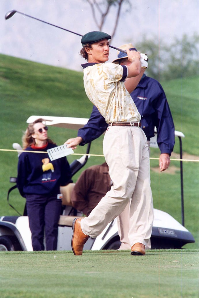  

Celebrity při sportu. Mathew McConaughey se v golfu dostal do TOP 100.
