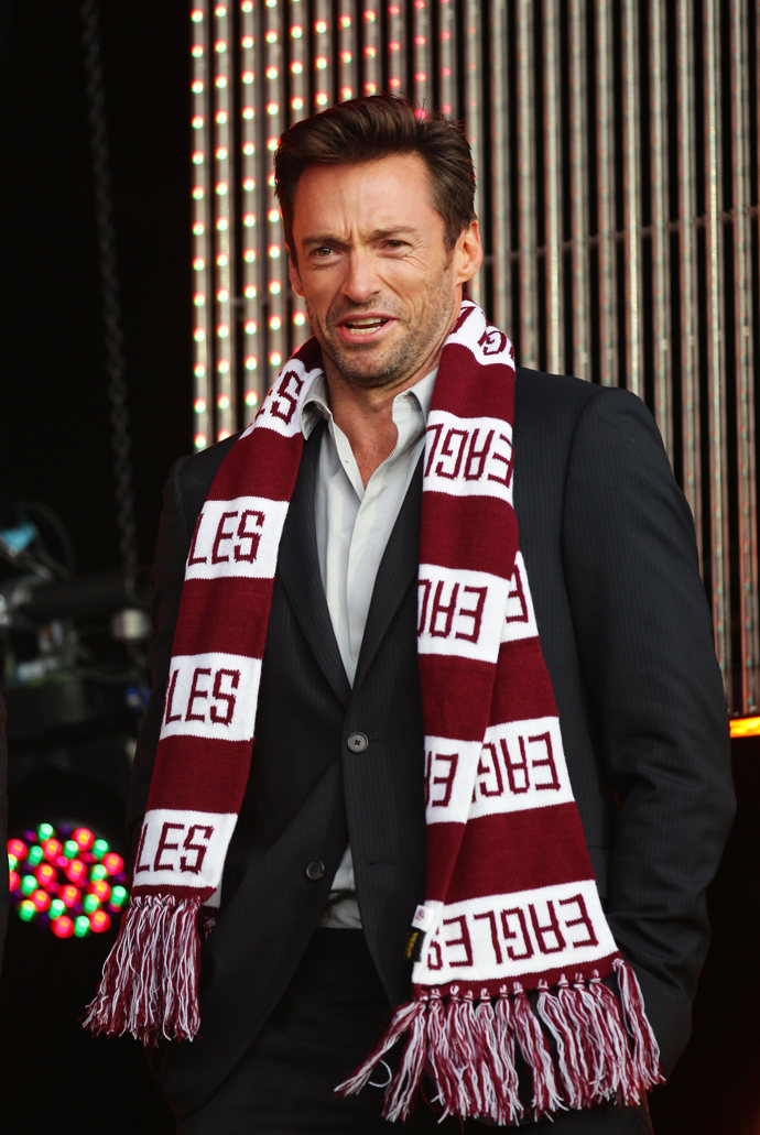  

Celebrity při sportu. Hugh Jackman miluje odmala ragby. 

