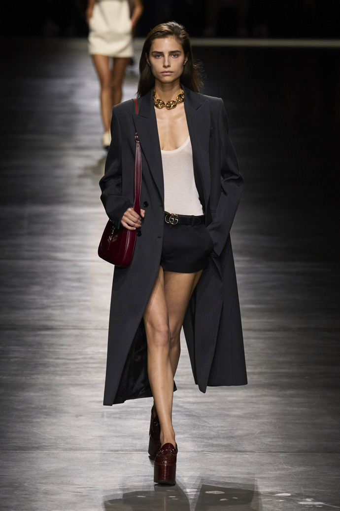 Prohlédněte si kolekci Gucci Spring Summer 2024...
Prohlédněte si kolekci Gucci Spring Summer 2024...