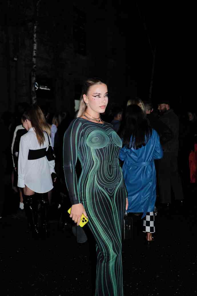  

Prohlédněte si ten nejlepší streetstyle z ulic Mercedes-Benz Prague Fashion Weeku...
