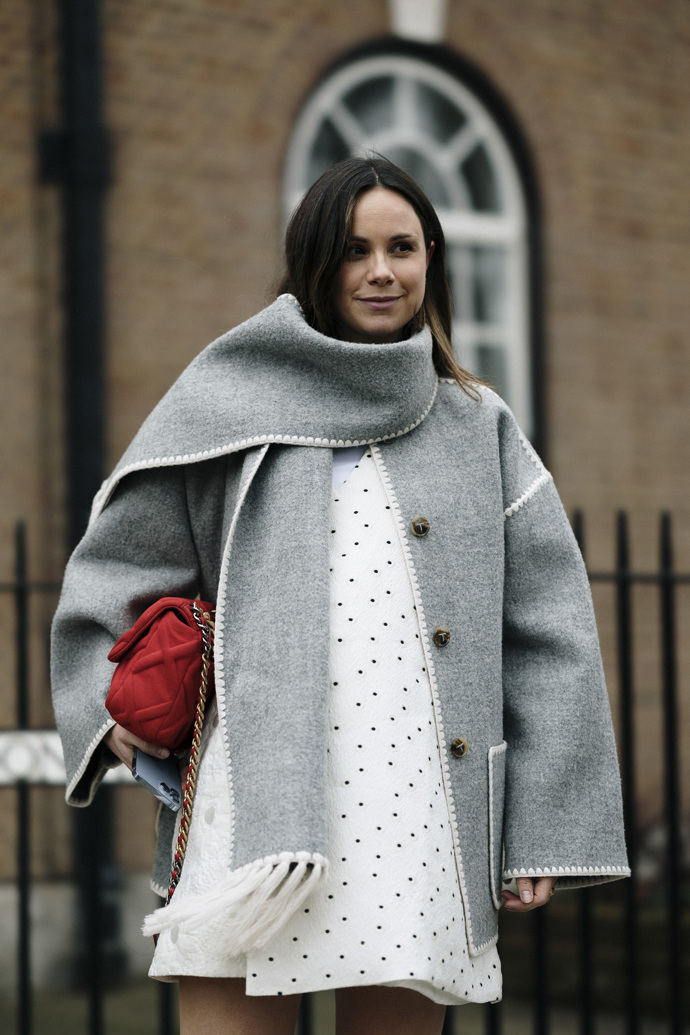  

How to style it: Jak nosit minišaty sedm dní v týdnu a pokaždé jinak?
