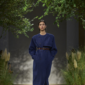 Prohlédněte si kolekci Max Mara Spring Summer 2024...
Prohlédněte si kolekci Max Mara Spring Summer 2024...