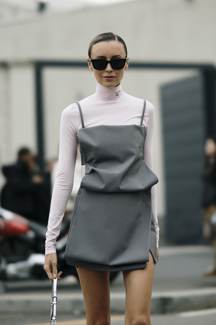  

How to style it: Jak nosit minišaty sedm dní v týdnu a pokaždé jinak?
