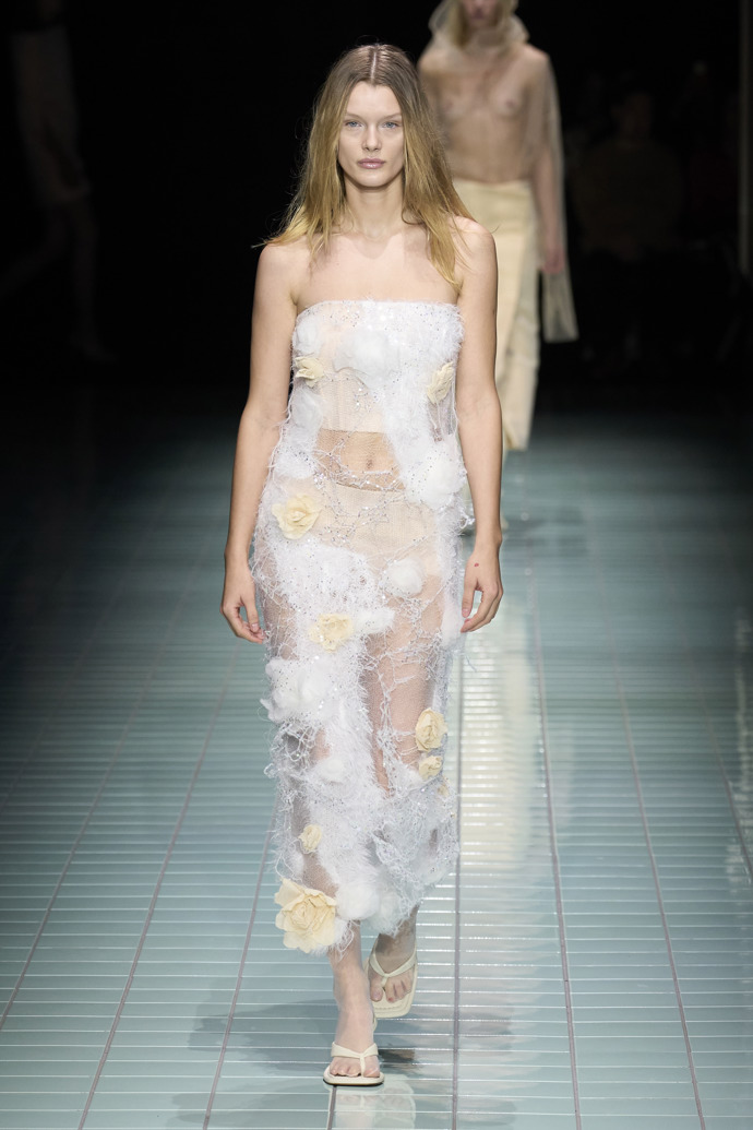 Prohlédněte si kolekci Sportmax Spring Summer 2024...
Prohlédněte si kolekci Sportmax Spring Summer 2024...