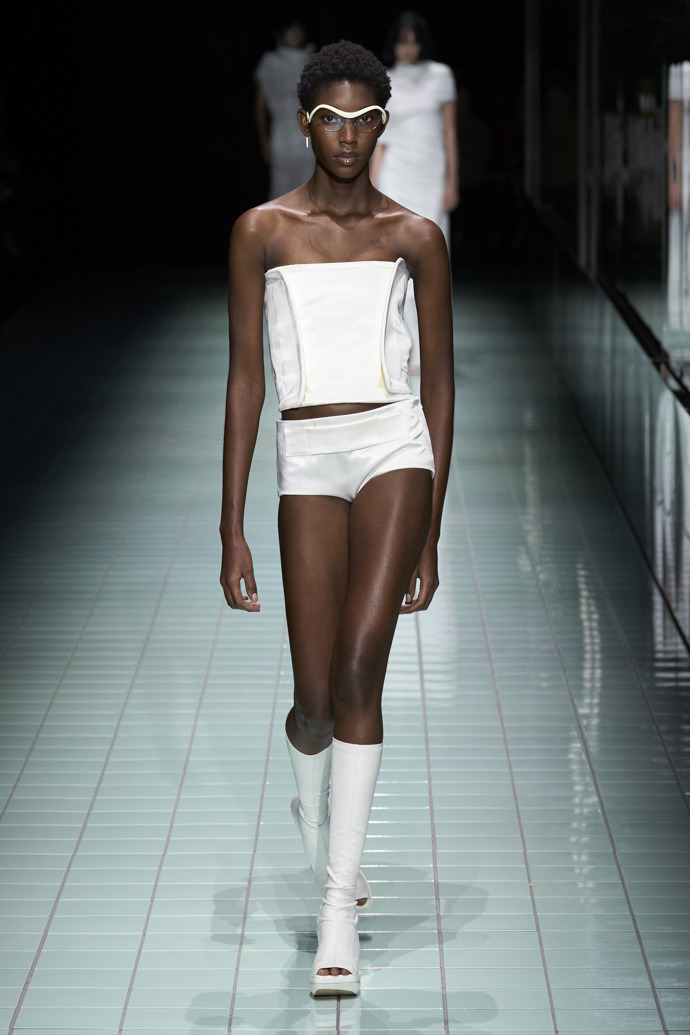 Prohlédněte si kolekci Sportmax Spring Summer 2024...
Prohlédněte si kolekci Sportmax Spring Summer 2024...