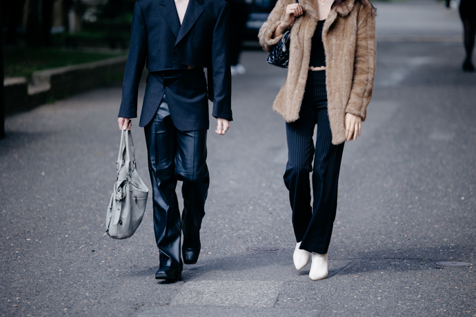  

Prohlédněte si nejlepší streetstyle z ulic Mercedes-Benz Prague Fashion Weeku...

