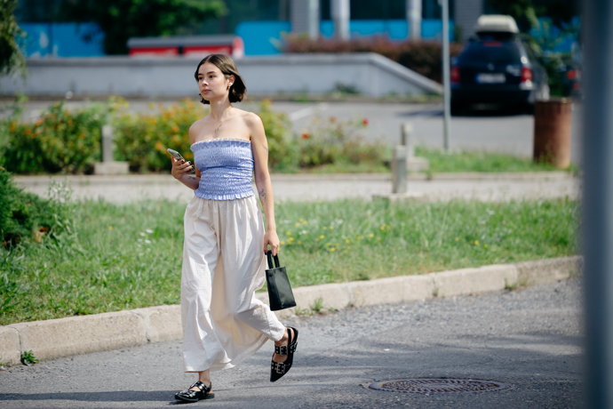  

Prohlédněte si nejlepší streetstyle z ulic Mercedes-Benz Prague Fashion Weeku...
