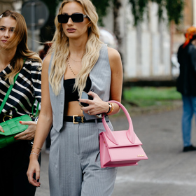  

Prohlédněte si nejlepší streetstyle z ulic Mercedes-Benz Prague Fashion Weeku...
